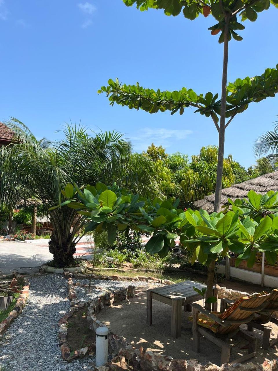 African Treasure Beach Resort Kokrobite Exterior foto